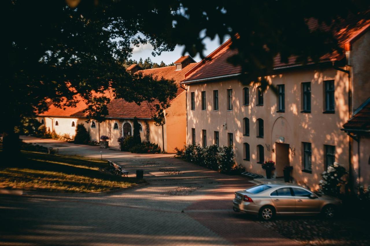庄园住宅酒店 Milzkalne 外观 照片